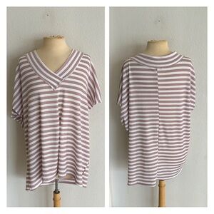 Lovely J knit vneck top